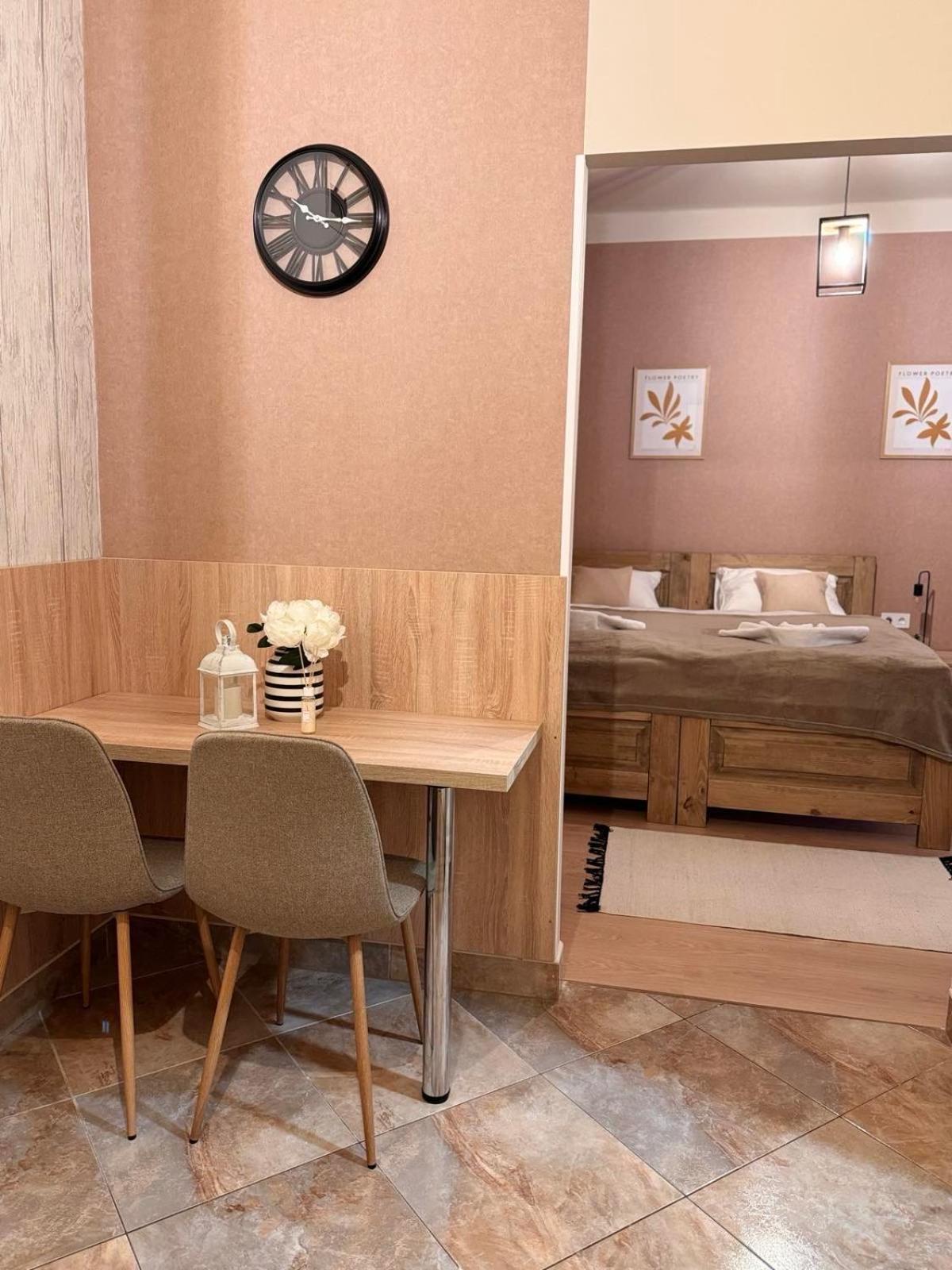 Alice Vendeghaz Bed & Breakfast Kalocsa Exterior photo